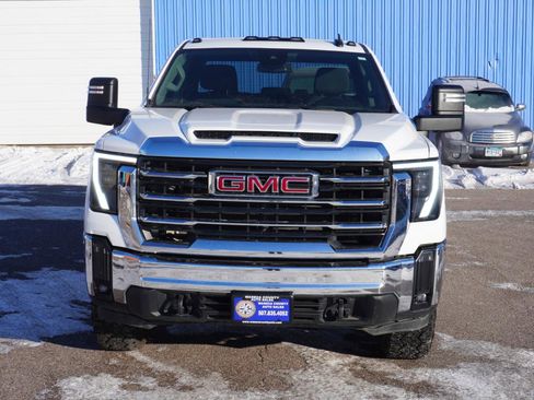 Used 2024 GMC Sierra 3500 SLE image 8