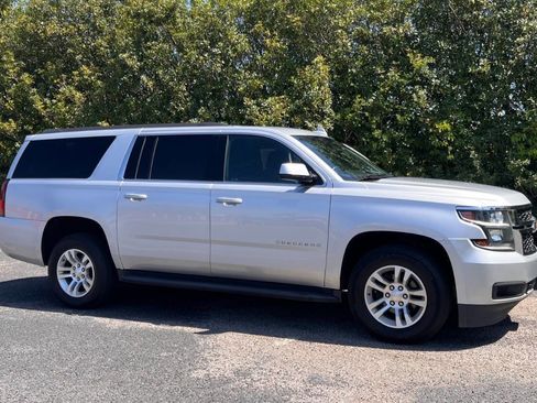 Used 2020 Chevrolet Suburban LS w/ Skid Plate Package image 10