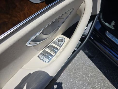 Used 2020 Mercedes-Benz E 350 4MATIC Sedan image 21