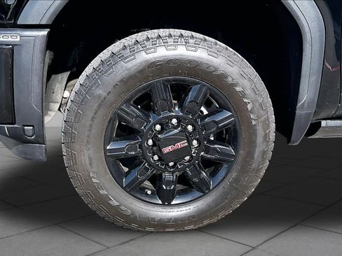 Used 2025 GMC Sierra 2500 AT4 w/ AT4 Premium Plus Package AWD/4WD image 11
