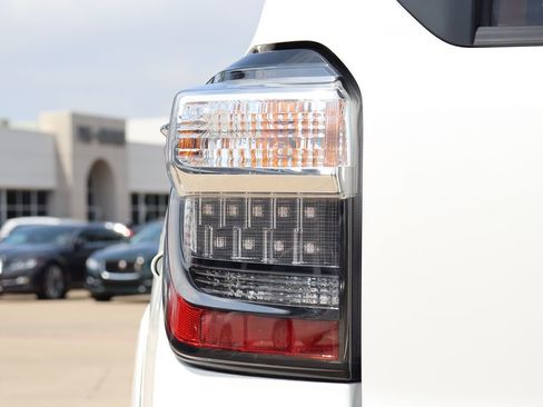 Used 2023 Toyota 4Runner SR5 Premium image 12