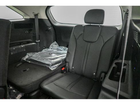 New 2026 Kia Sorento S image 13