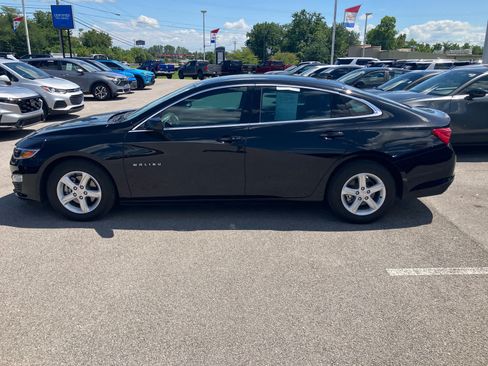 Used 2025 Chevrolet Malibu LT FWD image 4