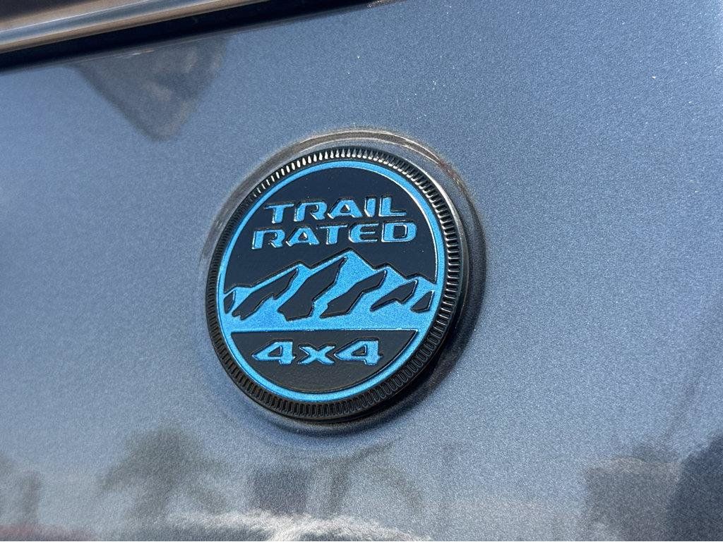Used 2021 Jeep Wrangler Unlimited Sahara AWD/4WD image 32