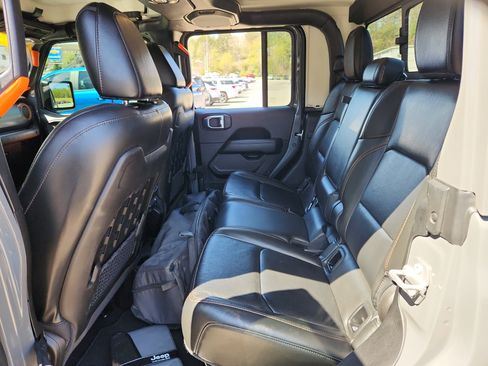 Used 2022 Jeep Gladiator Mojave w/ Trailer Tow Package AWD/4WD image 37