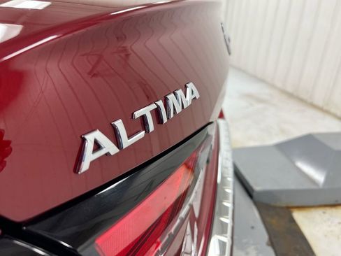 Used 2022 Nissan Altima 2.5 SR FWD image 25