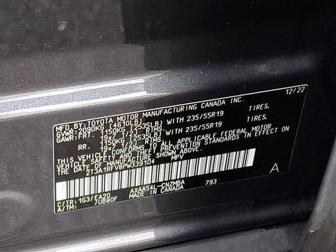 Used 2023 Toyota RAV4 XLE Premium image 28