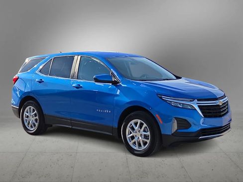 Used 2024 Chevrolet Equinox LT w/ LPO, Floor Liner Package FWD image 2