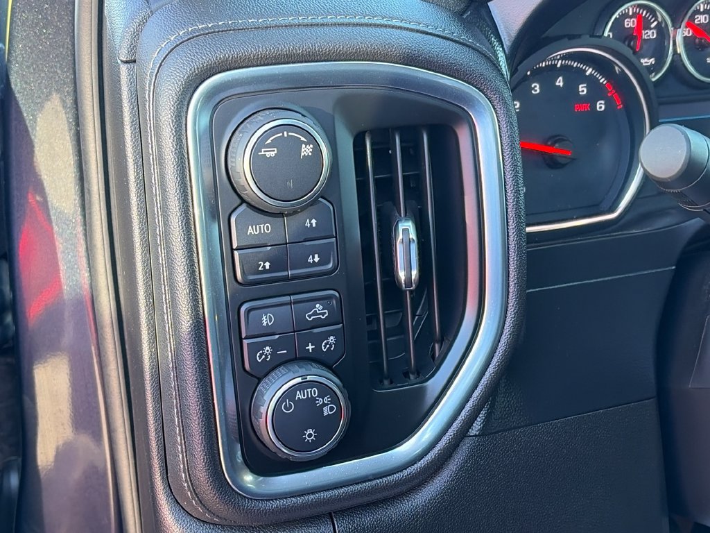 Used 2019 Chevrolet Silverado 1500 RST w/ All-Star Edition AWD/4WD image 17