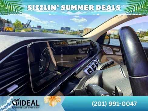 Used 2021 Mercedes-Benz GLS 450 4MATIC image 36