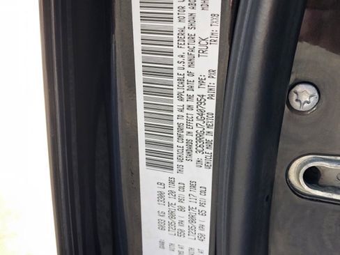 Used 2018 RAM 3500 Tradesman w/ Chrome Appearance Group image 38