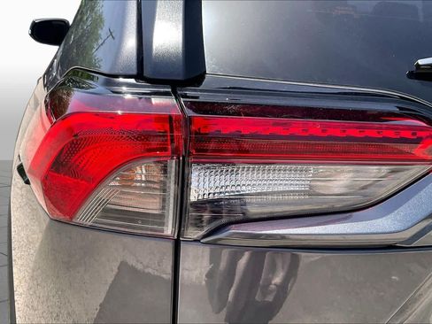 Used 2024 Toyota RAV4 XLE w/ Convenience Package FWD image 29
