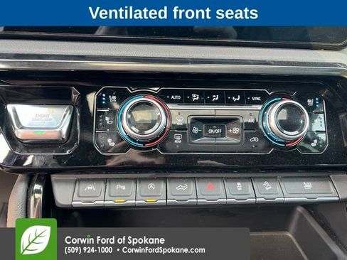 Used 2022 GMC Sierra 1500 AT4 w/ Technology Package AWD/4WD image 13