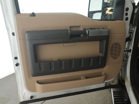 Used 2015 Ford F250 Lariat w/ Lariat Ultimate Package image 12