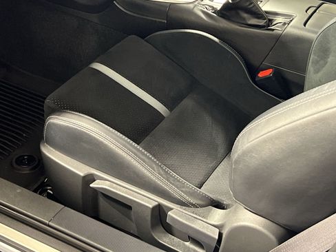Used 2025 Toyota GR86 Premium w/ Performance Package RWD image 15
