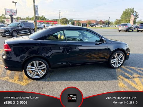 Used 2013 Volkswagen Eos Executive FWD image 4