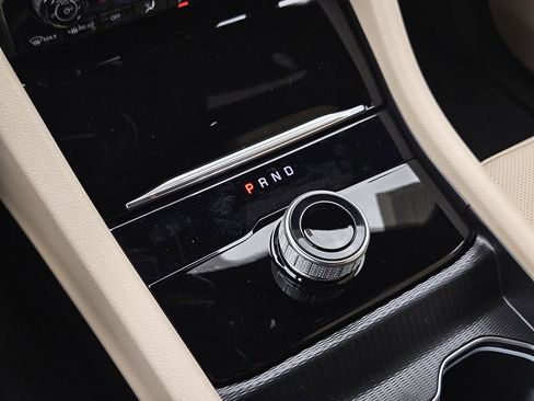 New 2025 Jeep Grand Cherokee L Limited w/ Luxury Tech Group II RWD image 29
