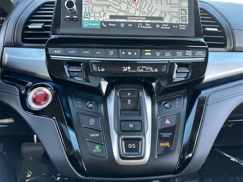 Certified 2025 Honda Odyssey Touring image 27