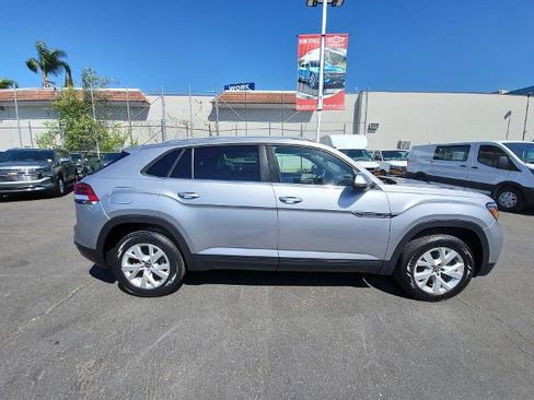 Used 2021 Volkswagen Atlas Cross Sport S image 9