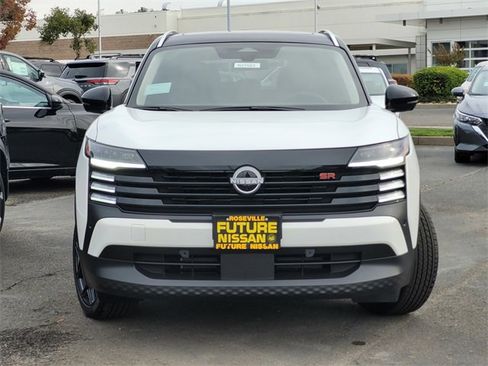 New 2026 Nissan Kicks SR w/ SR Premium Package image 3