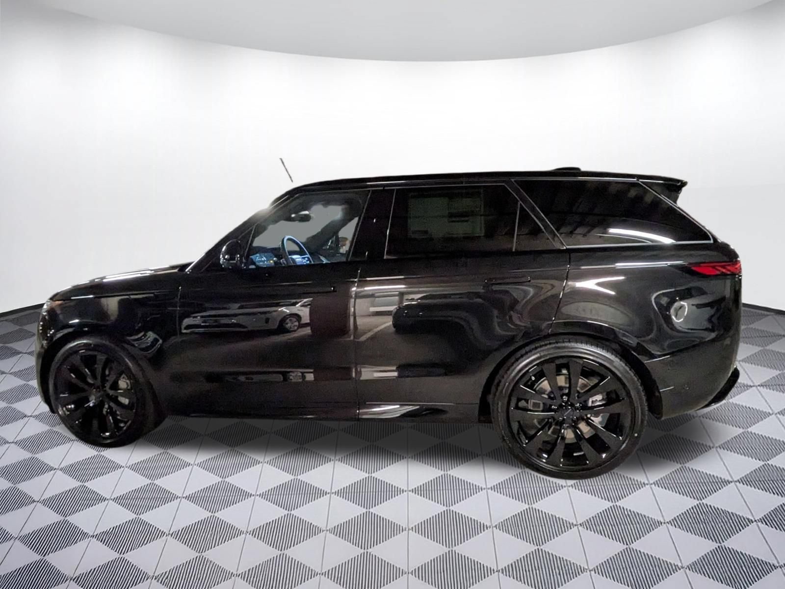 New 2026 Land Rover Range Rover Sport Dynamic SE AWD/4WD image 2
