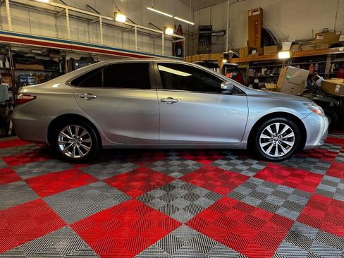 Used 2015 Toyota Camry XLE FWD image 8
