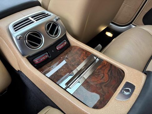 Used 2014 Rolls-Royce Wraith image 33