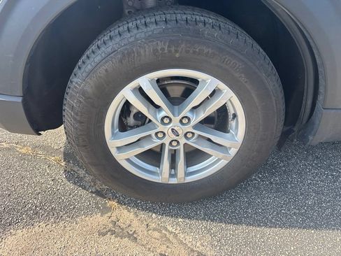 Used 2023 Ford Explorer XLT w/ Equipment Group 202A AWD/4WD image 12