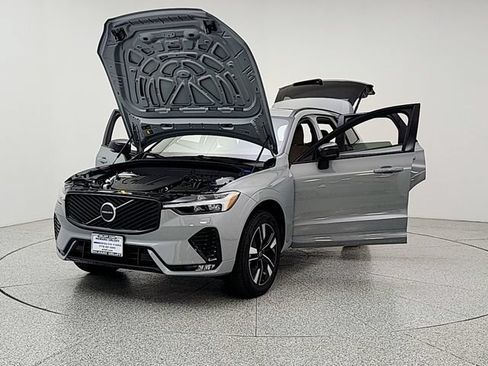 New 2027 Volvo XC60 B5 Core AWD/4WD image 9