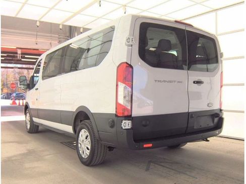 Used 2024 Ford Transit 350 XLT image 4