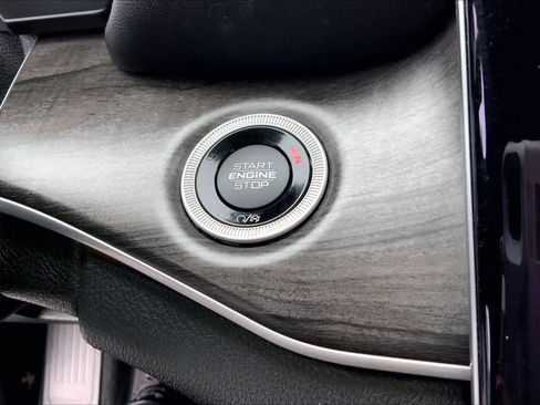 Used 2023 Jeep Grand Cherokee Limited w/ Black Appearance Package RWD image 31