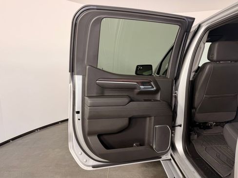 Used 2022 GMC Sierra 1500 SLT w/ SLT Premium Package AWD/4WD image 22