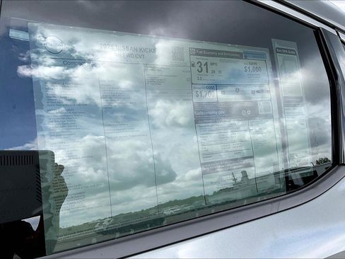 New 2025 Nissan Kicks SR image 13