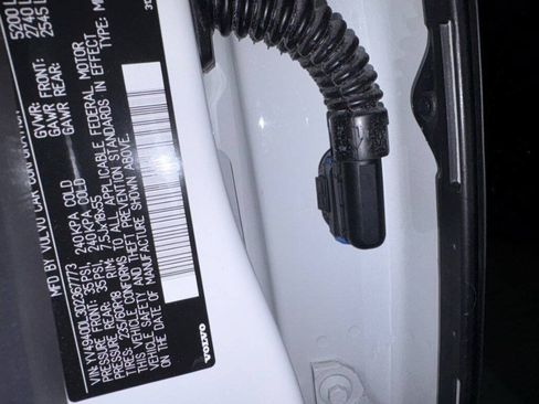 Used 2013 Volvo XC60 3.2 FWD image 19
