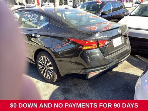 Used 2025 Nissan Altima 2.5 SV FWD image 8