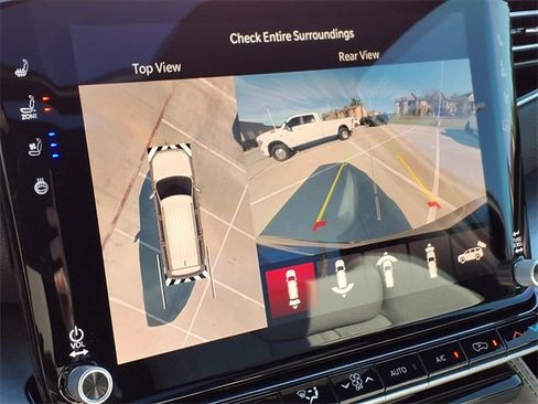 New 2025 Jeep Wagoneer L Series II image 9