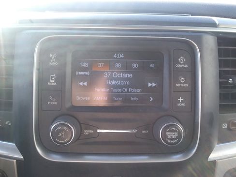 Used 2018 RAM 1500 Classic SLT image 17