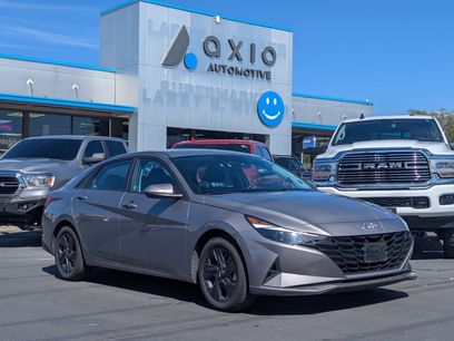 Used 2023 Hyundai Elantra SEL