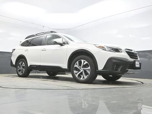 Used 2020 Subaru Outback Limited AWD/4WD image 24