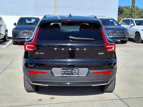 Certified 2024 Volvo XC40 B5 Plus image 6
