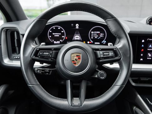 Certified 2024 Porsche Cayenne GTS AWD/4WD image 13