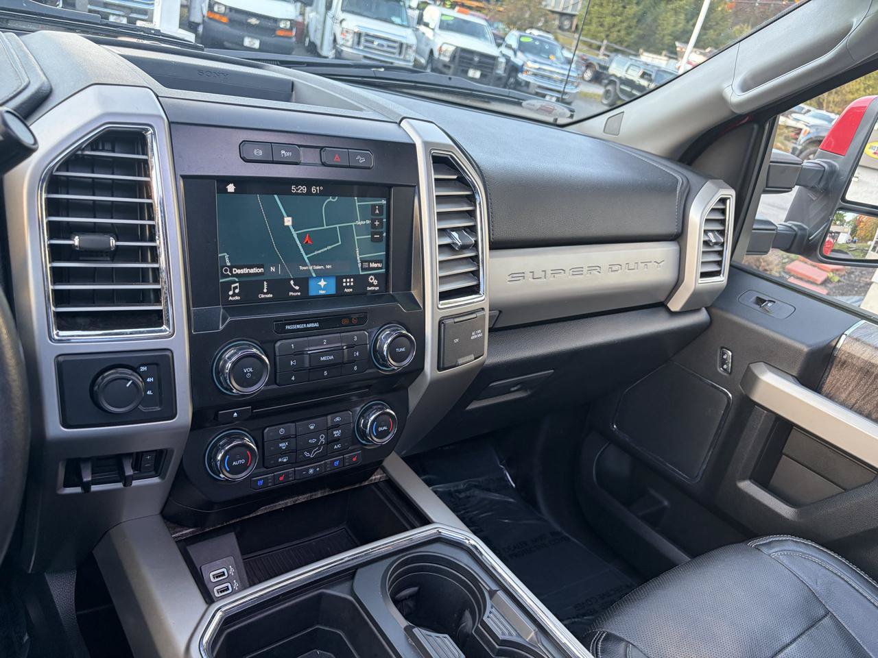 Used 2017 Ford F350 Lariat w/ Lariat Value Package AWD/4WD image 33