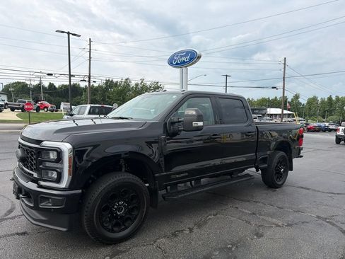 Used 2026 Ford F350 Lariat w/ Black Appearance Package AWD/4WD image 4