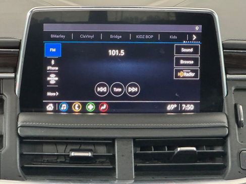 Used 2021 Chevrolet Tahoe LT w/ LT Signature Package RWD image 29