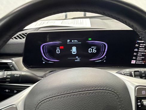 Used 2025 Kia Telluride S FWD image 28