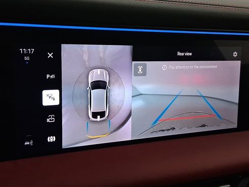 Certified 2025 Porsche Macan Turbo Electric AWD/4WD image 25