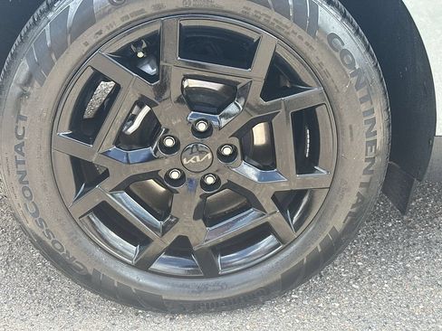 Used 2025 Kia Carnival SX Prestige FWD image 25