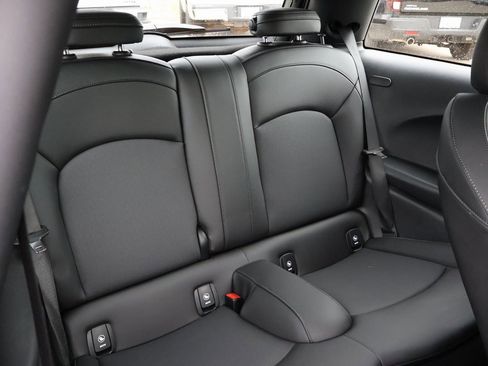 Used 2022 MINI Cooper S image 11