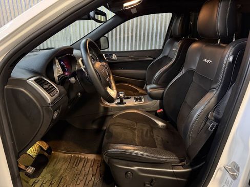 Used 2014 Jeep Grand Cherokee SRT8 w/ Luxury Group II image 11