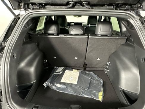 New 2026 Jeep Compass Latitude image 8